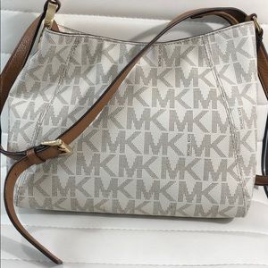 Micheal Kors Handbag